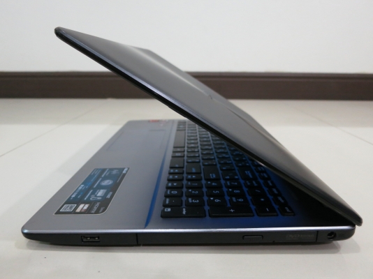 โน๊ตบุ๊ค ASUS X550ZE-XX141D 15.6 นิ้ว AMD Quad Core A10-7400P Ram 4G HDD 750 GB มีการ์ดจอ ที่ชาร์ท ส โน๊ตบุ๊ค ASUS X550ZE-XX141D 15.6 นิ้ว AMD Quad Core A10-7400P Ram 4G HDD 750 GB มีการ์ดจอ ที่ชาร์ท ส