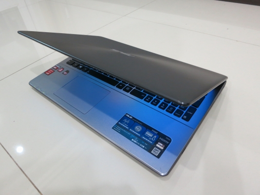 โน๊ตบุ๊ค ASUS X550ZE-XX141D 15.6 นิ้ว AMD Quad Core A10-7400P Ram 4G HDD 750 GB มีการ์ดจอ ที่ชาร์ท ส โน๊ตบุ๊ค ASUS X550ZE-XX141D 15.6 นิ้ว AMD Quad Core A10-7400P Ram 4G HDD 750 GB มีการ์ดจอ ที่ชาร์ท ส