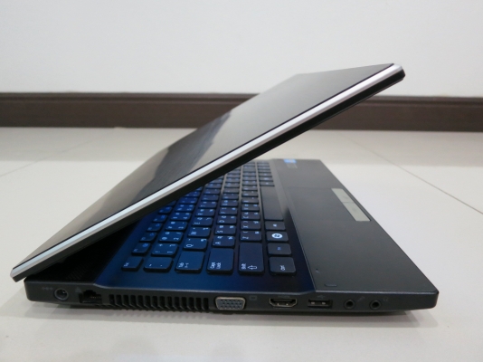 โน๊ตบุ๊ค Samsung 300V Core i5-2410M 2.3 GHz Ram 4G HDD 640 GB มีการ์ดจอ ที่ชาร์ท กระเป๋า โน๊ตบุ๊ค Samsung 300V Core i5-2410M 2.3 GHz Ram 4G HDD 640 GB มีการ์ดจอ ที่ชาร์ท กระเป๋า