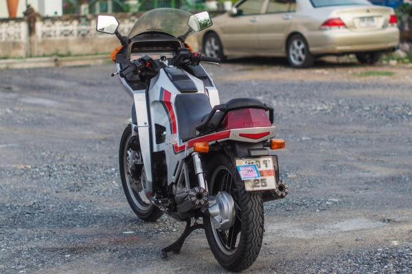 YAMAHA XJ750D ปี1983 ทะเบียนแท้พร้อมโอน YAMAHA XJ750D ปี1983 ทะเบียนแท้พร้อมโอน