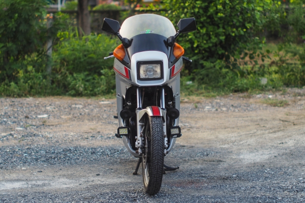YAMAHA XJ750D ปี1983 ทะเบียนแท้พร้อมโอน YAMAHA XJ750D ปี1983 ทะเบียนแท้พร้อมโอน