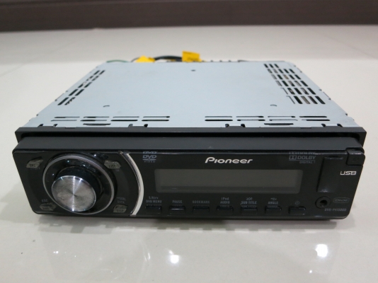 เครื่องเล่น DVD MP3 พร้อมช่องต่อ USB iPod ยี่ห้อ Pioneer รุ่น DVH-P4150UB สภาพดี