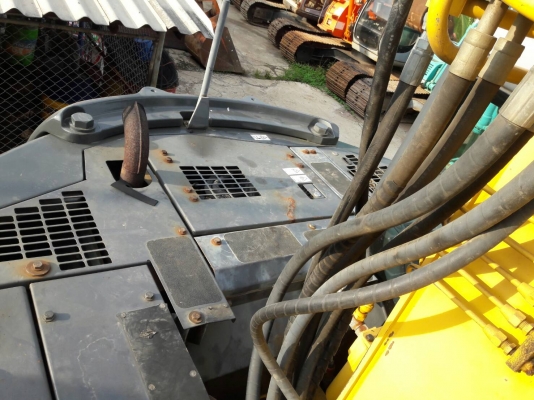 ขายจ้า..KOMATSU PC138US -2E  เก่านอกแท้  สภาพสวย เดิมๆๆ  มีลายแย๊ก  6,XXX  ชั่วโมง  เครื่องปั๊มดี  พร้อมใช้  โทร  089-3818694  ดวงนภา