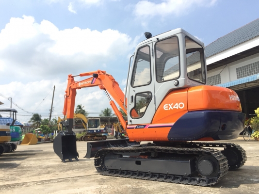 รถขุด Hitachi EX40-2 (CAB) มือสอง นำเข้าจากญี่ปุ่น พร้อมใช้งาน