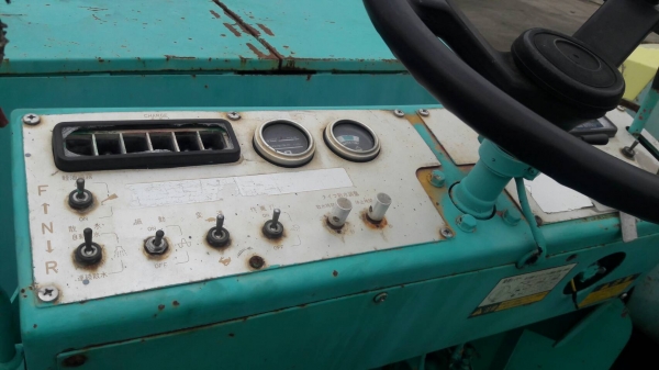 ขายด่วน//รถบดยี่ห้อ KAWASAKI  รุ่น KV4A3   เครื่องยนต์Kubota 4สูบเลี้ยวเอว/สั่นหน้า2 เพลา พร้อมทำงาน  เก่านอก  ยังไม่เคยใช้งานในไทย ขาย260,000บาท