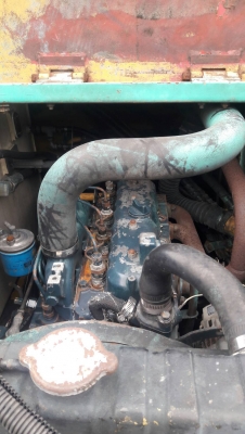 ขายด่วน//รถบดยี่ห้อ KAWASAKI  รุ่น KV4A3   เครื่องยนต์Kubota 4สูบเลี้ยวเอว/สั่นหน้า2 เพลา พร้อมทำงาน  เก่านอก  ยังไม่เคยใช้งานในไทย ขาย260,000บาท