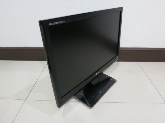 จอคอมพ์ LG 19 นิ้ว รุ่น E1941 สภาพใหม่ มีกล่อง สาย DVI คู่มือ CD จอคอมพ์ LG 19 นิ้ว รุ่น E1941 สภาพใหม่ มีกล่อง สาย DVI คู่มือ CD