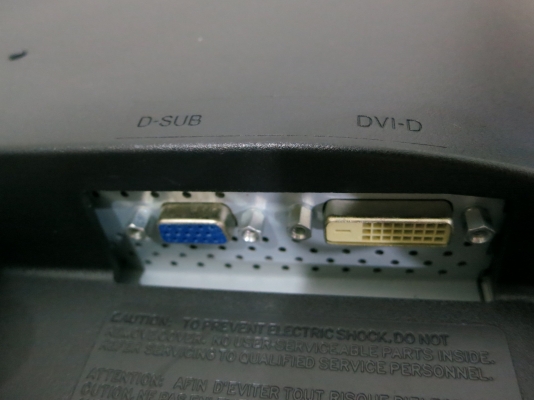 จอคอมพ์ LG 19 นิ้ว รุ่น E1941 สภาพใหม่ มีกล่อง สาย DVI คู่มือ CD