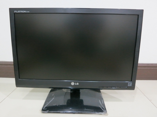 จอคอมพ์ LG 19 นิ้ว รุ่น E1941 สภาพใหม่ มีกล่อง สาย DVI คู่มือ CD จอคอมพ์ LG 19 นิ้ว รุ่น E1941 สภาพใหม่ มีกล่อง สาย DVI คู่มือ CD