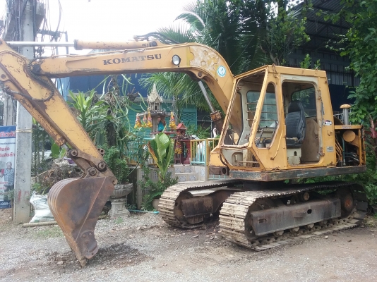 รถแม๊คโคร ยี่ห้อ โคมัสสุ PC 80-1