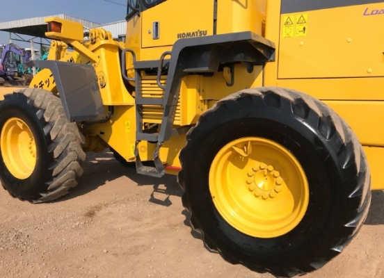 ขายรถตักล้อยาง KOMATSU WA100-3 รถนอกนำเข้าเองจากญี่ปุ่น สภาพสวยพร้อมใช้งาน มีVDOการทำงานครับ ขายรถตักล้อยาง KOMATSU WA100-3 รถนอกนำเข้าเองจากญี่ปุ่น สภาพสวยพร้อมใช้งาน มีVDOการทำงานครับ