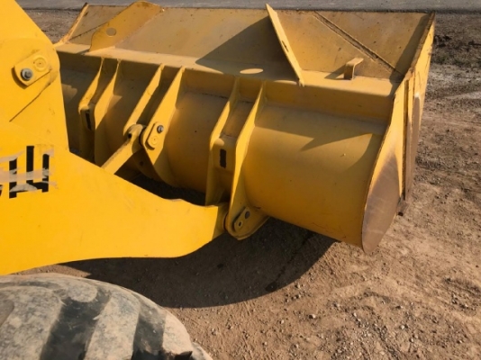 ขายรถตักล้อยาง KOMATSU WA100-3 รถนอกนำเข้าเองจากญี่ปุ่น สภาพสวยพร้อมใช้งาน มีVDOการทำงานครับ ขายรถตักล้อยาง KOMATSU WA100-3 รถนอกนำเข้าเองจากญี่ปุ่น สภาพสวยพร้อมใช้งาน มีVDOการทำงานครับ