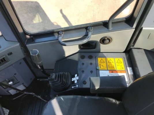 ขายรถตักล้อยาง KOMATSU WA100-3 รถนอกนำเข้าเองจากญี่ปุ่น สภาพสวยพร้อมใช้งาน มีVDOการทำงานครับ ขายรถตักล้อยาง KOMATSU WA100-3 รถนอกนำเข้าเองจากญี่ปุ่น สภาพสวยพร้อมใช้งาน มีVDOการทำงานครับ