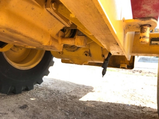 ขายรถตักล้อยาง KOMATSU WA100-3 รถนอกนำเข้าเองจากญี่ปุ่น สภาพสวยพร้อมใช้งาน มีVDOการทำงานครับ ขายรถตักล้อยาง KOMATSU WA100-3 รถนอกนำเข้าเองจากญี่ปุ่น สภาพสวยพร้อมใช้งาน มีVDOการทำงานครับ