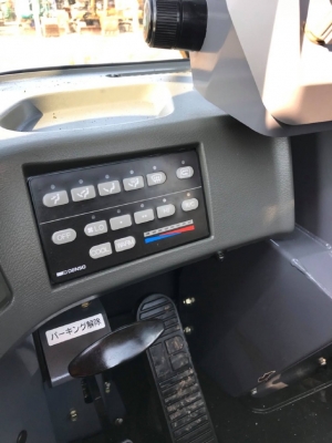 ขายรถตักล้อยาง KOMATSU WA100-3 รถนอกนำเข้าเองจากญี่ปุ่น สภาพสวยพร้อมใช้งาน มีVDOการทำงานครับ ขายรถตักล้อยาง KOMATSU WA100-3 รถนอกนำเข้าเองจากญี่ปุ่น สภาพสวยพร้อมใช้งาน มีVDOการทำงานครับ