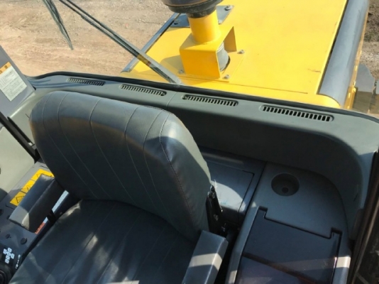 ขายรถตักล้อยาง KOMATSU WA100-3 รถนอกนำเข้าเองจากญี่ปุ่น สภาพสวยพร้อมใช้งาน มีVDOการทำงานครับ ขายรถตักล้อยาง KOMATSU WA100-3 รถนอกนำเข้าเองจากญี่ปุ่น สภาพสวยพร้อมใช้งาน มีVDOการทำงานครับ