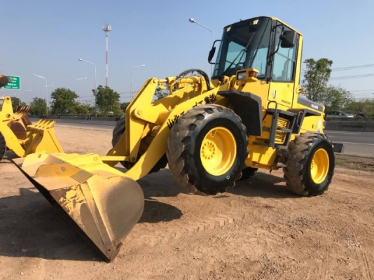 ขายรถตักล้อยาง KOMATSU WA100-3 รถนอกนำเข้าเองจากญี่ปุ่น สภาพสวยพร้อมใช้งาน มีVDOการทำงานครับ ขายรถตักล้อยาง KOMATSU WA100-3 รถนอกนำเข้าเองจากญี่ปุ่น สภาพสวยพร้อมใช้งาน มีVDOการทำงานครับ