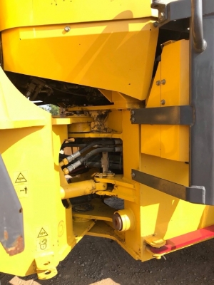 ขายรถตักล้อยาง KOMATSU WA100-3 รถนอกนำเข้าเองจากญี่ปุ่น สภาพสวยพร้อมใช้งาน มีVDOการทำงานครับ ขายรถตักล้อยาง KOMATSU WA100-3 รถนอกนำเข้าเองจากญี่ปุ่น สภาพสวยพร้อมใช้งาน มีVDOการทำงานครับ