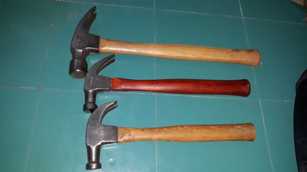 ขายค้อนหงอน 16OZ. PLUMB MADE IN USA.ด้ามไม้มือสองสภาพดี