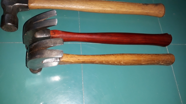 ขายค้อนหงอน 16OZ. PLUMB MADE IN USA.ด้ามไม้มือสองสภาพดี