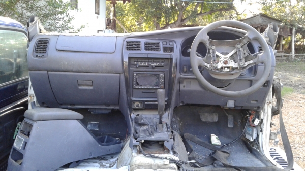 ****ขายด่วน*** หัวจิ้งหรีดtoyota new surf185