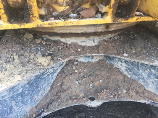 ขายรถแบคโฮ KOMATSU KMTPC202T87C PC130-8 ทำงาน 5399ชั่วโมง สนใจโทร 081-970-1072