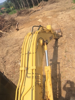 ขายรถแบคโฮ KOMATSU KMTPC202T87C PC130-8 ทำงาน 5399ชั่วโมง สนใจโทร 081-970-1072