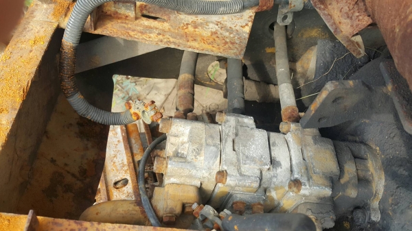 2คัน"380,000"บาท PC30รุ่น6พร้อมหัวเจาะ1หัว