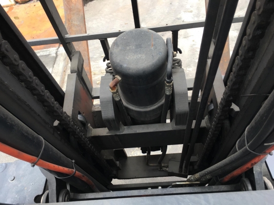 ขายรถโฟล์คลิฟท์ตักยางพาราตักยางก้อนยางถ้วยและเศษยาง