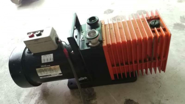 2,900 บ.ส่งถึงบ้านฟรีโทร 083-2000058 LINE ID: line832923 แวคคั่มปั๊มยี่ห้อ ALCATEL ผลิตฝรังเศส มอเตอ