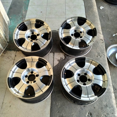 ขอบ16นิ้ว5รู114 ชุดนี้ราคา 5900 บาท