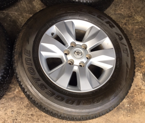 ล้อแม็กป้ายแดง Toyota Revo ขอบ17 พร้อมยาง Bridgestone 265-65-17 ปี 16 แม็กสวย เนียน