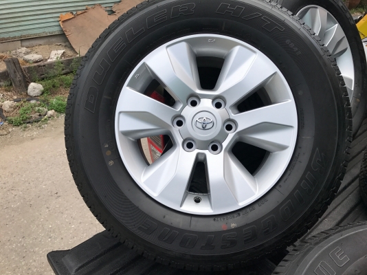 ล้อแม็กป้ายแดง Toyota Revo ขอบ17 พร้อมยางป้ายแดง Bridgestone 265-65-17 ปลายปี 17