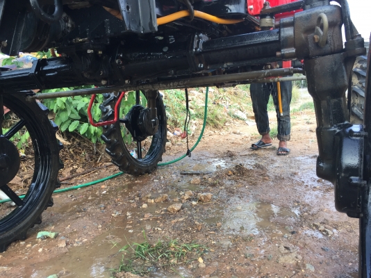 รถฉีดพ่นยาข้าว มัน อ้อย ข้าวโพด