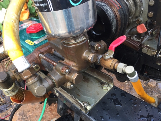 รถฉีดพ่นยาข้าว มัน อ้อย ข้าวโพด