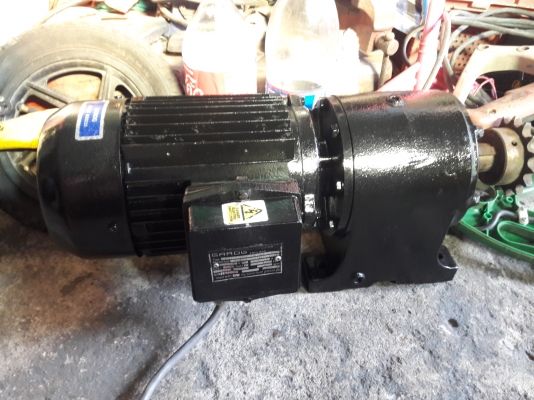 ขาย!! มอเตอร์เกียร์.ขนาด2แรง380v.รอบ1:40(36รอบต่อนาที)