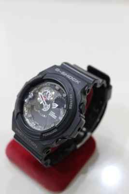 ลดพิเศษ-นาฬิกา CASIO G-shock รุ่น GA-300-1A ของแท้ สีดำ มือสอง สภาพใหม่ ส่งฟรี