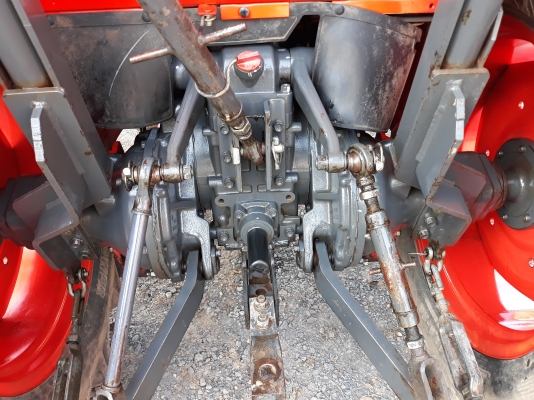 ขายรถไถL4708ใบมีดผาล4พร้อมใช้ครับ ขายรถไถL4708ใบมีดผาล4พร้อมใช้ครับ