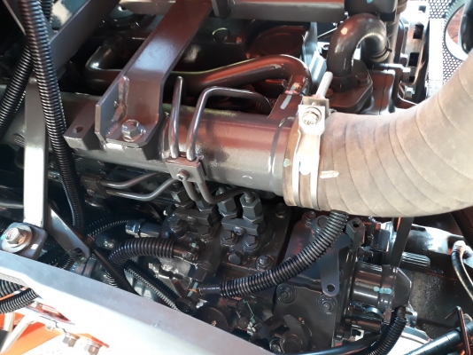 ขายรถไถL4708ใบมีดผาล4พร้อมใช้ครับ ขายรถไถL4708ใบมีดผาล4พร้อมใช้ครับ