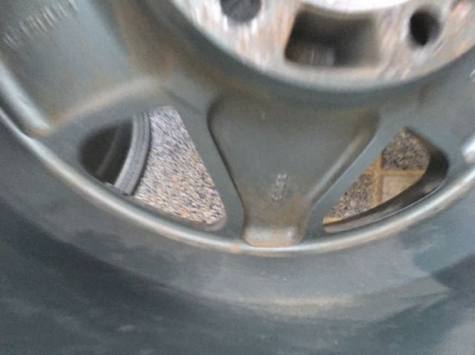 แมกซ์ขอบ15กว้าง8นิ้ว 6รู กระบะทั่วไป ออฟเซต-20 ฝาครบ พร้อมใช้