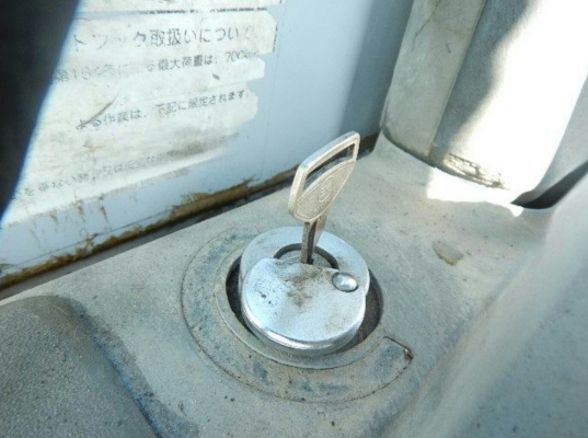 รถแบคโฮ KOBELCO SK120 MARK 5-2 รถเก่านอกพึ่งนำเข้ามา ยังไม่เคยใช้งานในไทย มีลายแย็ก เครื่องดี ปั๊มแรง โซ่หนา เอวแน่น ชั่วโมงการทำงานน้อย พร้อมใช้งาน มีเอกสารใบอินวอยซ์