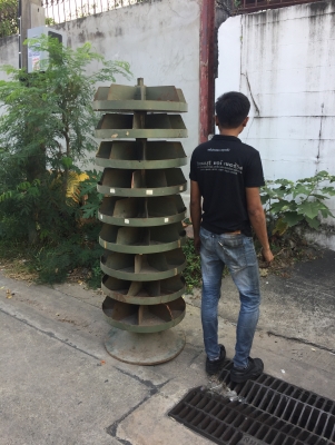 ชั้นใส่น็อตกลม