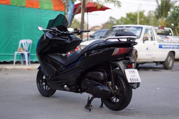 ร้าน วุฒิ นนบุรี Honda forza 300 สวยๆเดิมๆ