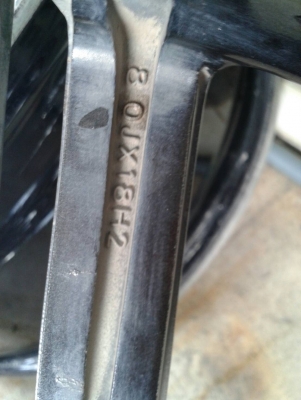 ขอบ18นิ้ว6รู ชุดนี้ ราคา 6500 บาท ขอบ18นิ้ว6รู ชุดนี้ ราคา 6500 บาท