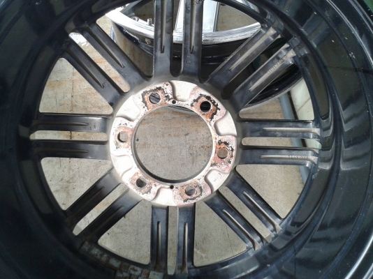 ขอบ18นิ้ว6รู ชุดนี้ ราคา 6500 บาท ขอบ18นิ้ว6รู ชุดนี้ ราคา 6500 บาท