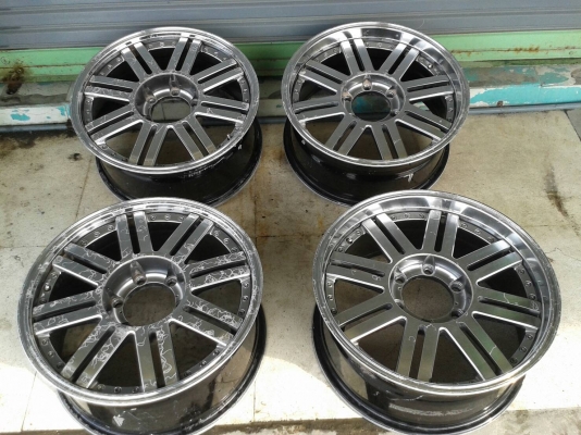 ขอบ18นิ้ว6รู ชุดนี้ ราคา 6500 บาท