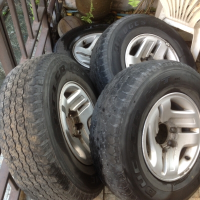 ล้อแม็ก Toyota sport rider4X4 4วงพร้อมยาง ล้อแม็ก Toyota sport rider4X4 4วงพร้อมยาง