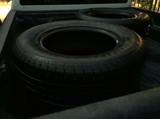 ยาง Goodyear 265 65 17 ปลายปี16 ดอกเต็ม ไม่มีปะ เนื้อนิ่มๆ ใช้ยาว ราคาไม่แพง