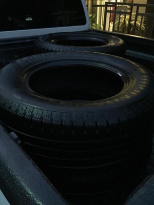ยาง Goodyear 265 65 17 ปลายปี16 ดอกเต็ม ไม่มีปะ เนื้อนิ่มๆ ใช้ยาว ราคาไม่แพง