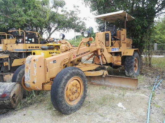 Mitsubishi/ รถเกรด 4 ล้อ เอวตรง ตามสภาพเก็บนิ๊ดเดียวก็ลุยได้